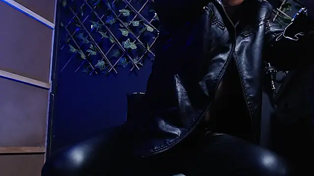 Dicaprioo  online show from 3, 12, 2025