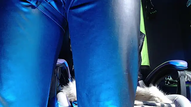 Dicaprioo  online show from 15, 4, 2026