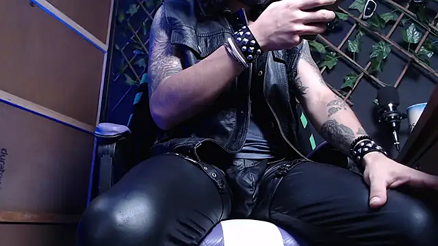 Dicaprioo  online show from 8, 1, 2026