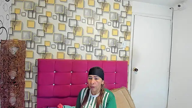 Snapshot of LITLESTAR chatting on 19, 11, 2025 LITLESTAR online show from 19, 11, 2025