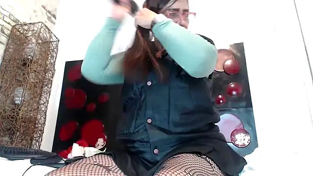 Snapshot of LITLESTAR chatting on 12, 3, 2025 LITLESTAR online show from 12, 3, 2025