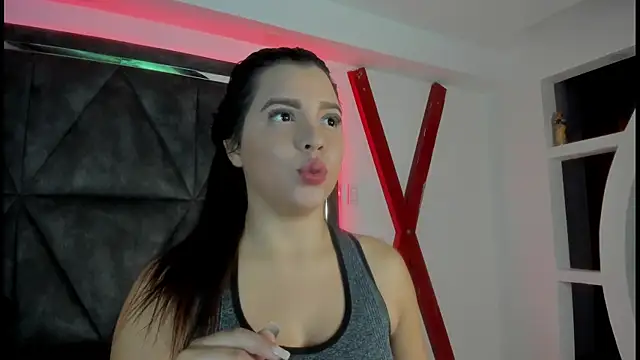 Snapshot of Elsalombardi_ chatting on 14, 11, 2025 Elsalombardi online show from 14, 11, 2025