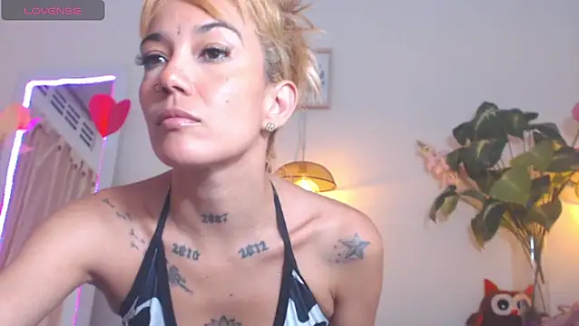 Snapshot of Veronicaa_2 chatting on 13, 6, 2026 Veronicaa 2 online show from 13, 6, 2026