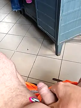 Szeltolo001 online show from 21, 4, 2026