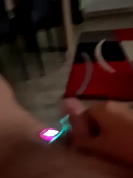 Szeltolo001 online show from 25, 3, 2026