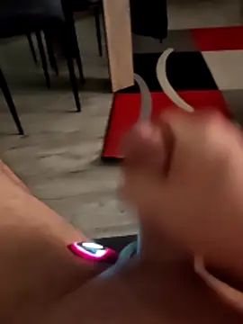 Szeltolo001 online show from 19, 2, 2026