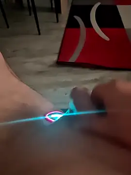 Szeltolo001 online show from 3, 3, 2026