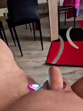 Szeltolo001 online show from 7, 2, 2026