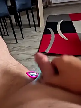 Szeltolo001 online show from 2, 4, 2026