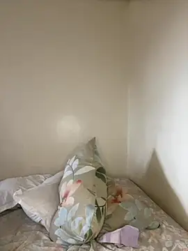 Snapshot of sweet18creamybigpussy chatting on 19, 10, 2025 sweet18creamybigpussy online show from 19, 10, 2025