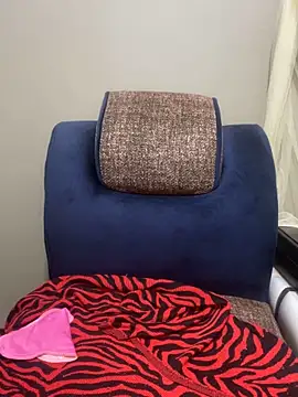 Snapshot of sweet18creamybigpussy chatting on 4, 11, 2025 sweet18creamybigpussy online show from 4, 11, 2025