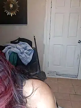 Erotic nayma online show from 12, 2, 2026