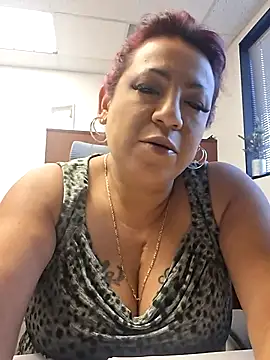 Erotic nayma online show from 6, 2, 2026