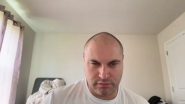 Snapshot of SluggishChase99 chatting on 26, 5, 2026 SluggishChase99 online show from 26, 5, 2026