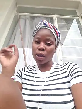 Snapshot of PerfectionBerrie chatting on 10, 2, 2025 PerfectionBerrie online show from 10, 2, 2025