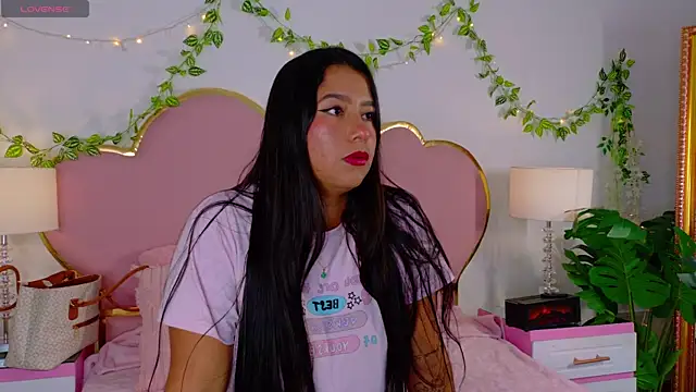 EmmaCrush online show from 28, 11, 2025