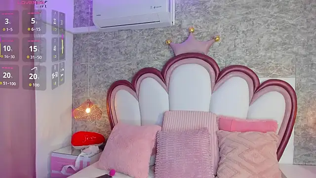 EmmaCrush online show from 10, 3, 2026