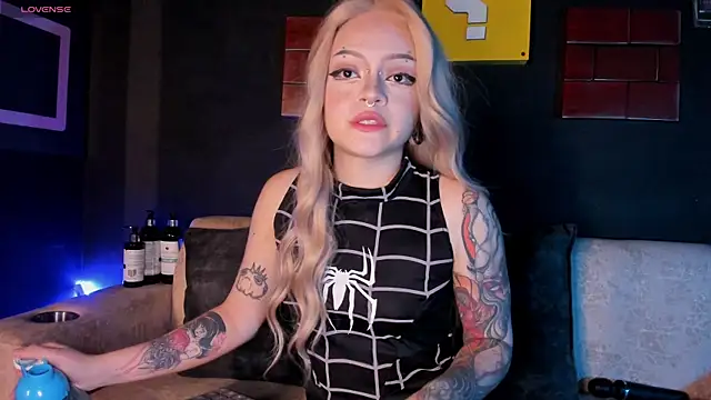 Elettra Rou online show from 21, 1, 2025