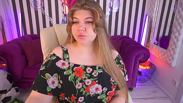 Snapshot of GabbieJay chatting on 4, 7, 2026 GabbieJay online show from 4, 7, 2026