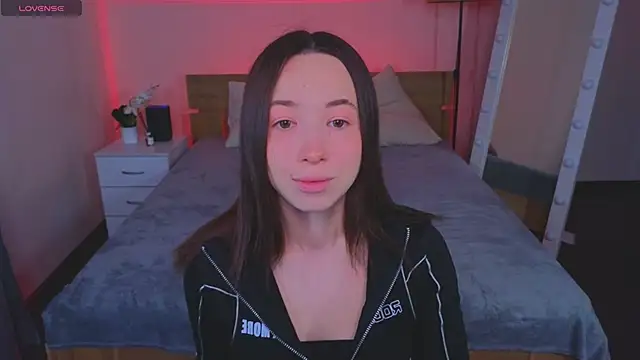 Hayle Hill online show from 3, 12, 2025