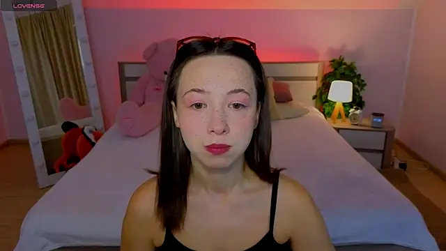 Hayle Hill online show from 3, 11, 2025