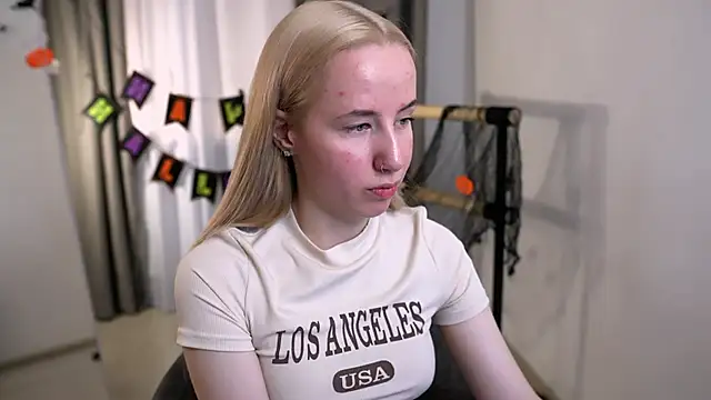 Cassie Kelman online show from 20, 10, 2025