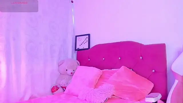 LucianaTomson online show from 13, 2, 2026