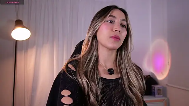 ashley2004 x online show from 8, 7, 2026