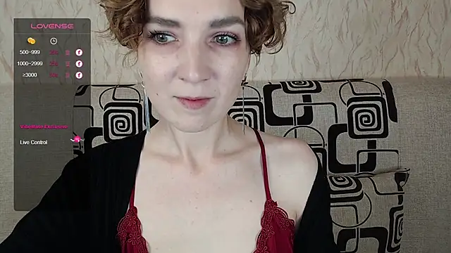 Snapshot of TinaWince chatting on 13, 9, 2025 TinaWince online show from 13, 9, 2025
