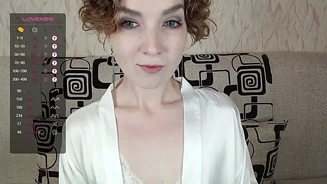 Snapshot of TinaWince chatting on 3, 10, 2025 TinaWince online show from 3, 10, 2025
