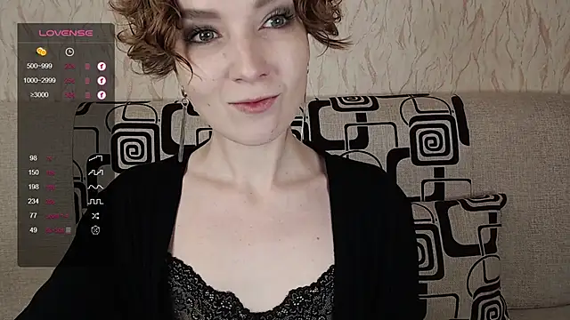 Snapshot of TinaWince chatting on 18, 10, 2025 TinaWince online show from 18, 10, 2025