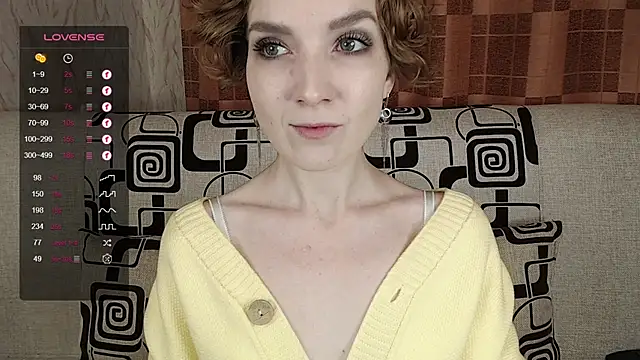 Snapshot of TinaWince chatting on 10, 11, 2025 TinaWince online show from 10, 11, 2025