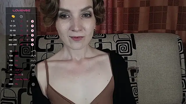 Snapshot of TinaWince chatting on 5, 6, 2026 TinaWince online show from 5, 6, 2026