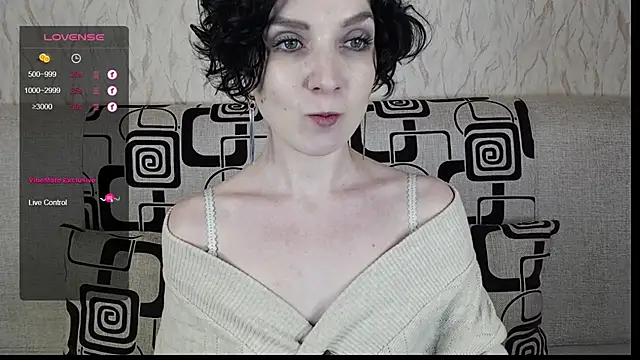 Snapshot of TinaWince chatting on 5, 3, 2025 TinaWince online show from 5, 3, 2025