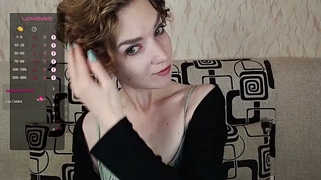 Snapshot of TinaWince chatting on 11, 9, 2025 TinaWince online show from 11, 9, 2025