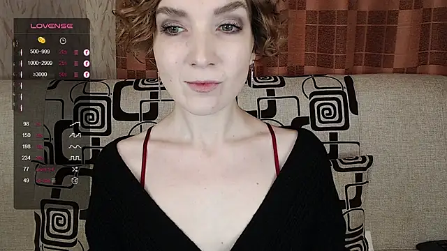 Snapshot of TinaWince chatting on 23, 11, 2025 TinaWince online show from 23, 11, 2025