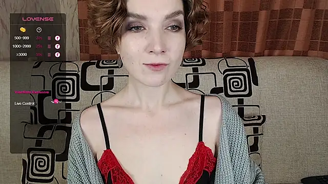 Snapshot of TinaWince chatting on 27, 11, 2025 TinaWince online show from 27, 11, 2025