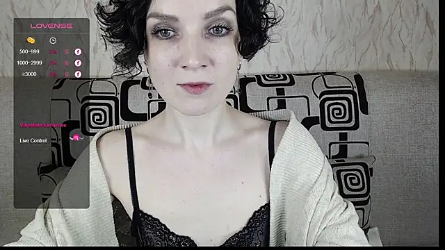 Snapshot of TinaWince chatting on 6, 3, 2025 TinaWince online show from 6, 3, 2025