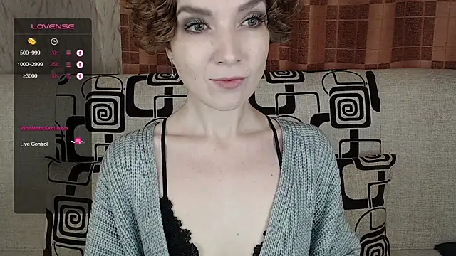 Snapshot of TinaWince chatting on 7, 11, 2025 TinaWince online show from 7, 11, 2025