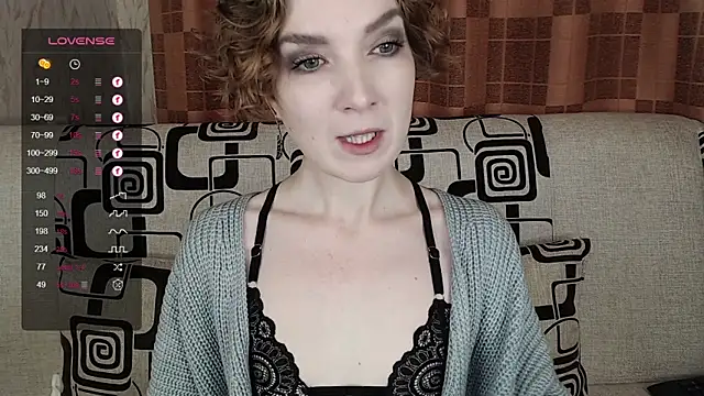 Snapshot of TinaWince chatting on 13, 11, 2025 TinaWince online show from 13, 11, 2025