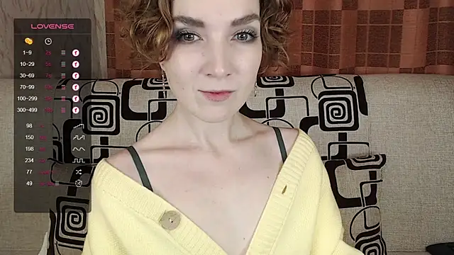 Snapshot of TinaWince chatting on 22, 11, 2025 TinaWince online show from 22, 11, 2025