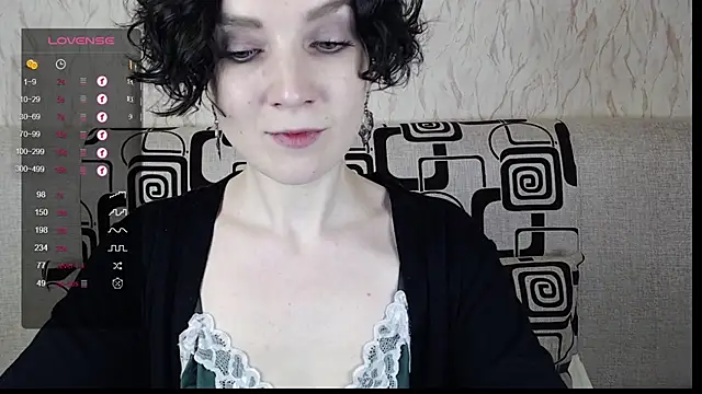 Snapshot of TinaWince chatting on 8, 3, 2025 TinaWince online show from 8, 3, 2025