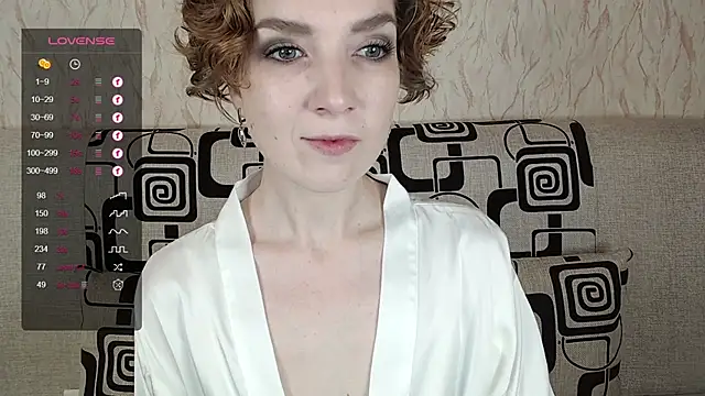 Snapshot of TinaWince chatting on 25, 10, 2025 TinaWince online show from 25, 10, 2025