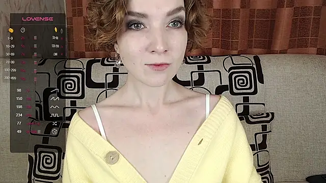 Snapshot of TinaWince chatting on 30, 11, 2025 TinaWince online show from 30, 11, 2025