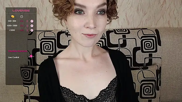 Snapshot of TinaWince chatting on 28, 9, 2025 TinaWince online show from 28, 9, 2025