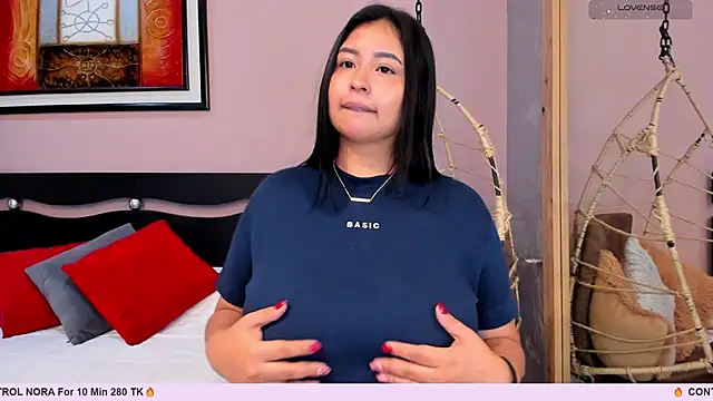 Snapshot of _alaiasmile_ chatting on 7, 11, 2025 alaiasmile online show from 7, 11, 2025