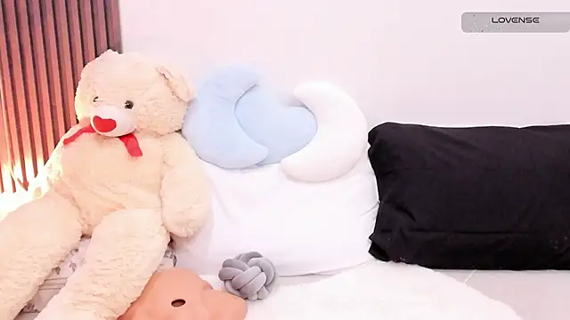  alaiasmile  online show from 18, 7, 2026