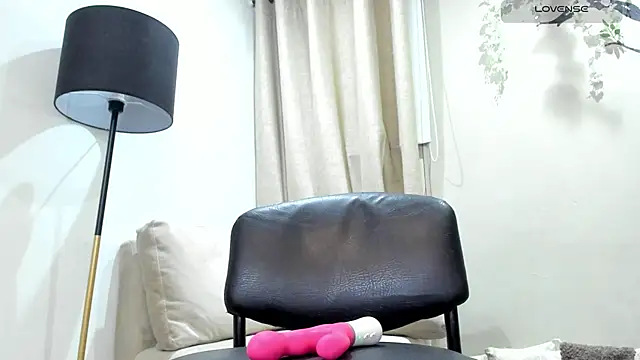  alaiasmile  online show from 21, 4, 2026