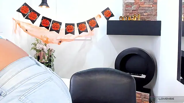 Snapshot of _alaiasmile_ chatting on 29, 10, 2025 alaiasmile online show from 29, 10, 2025