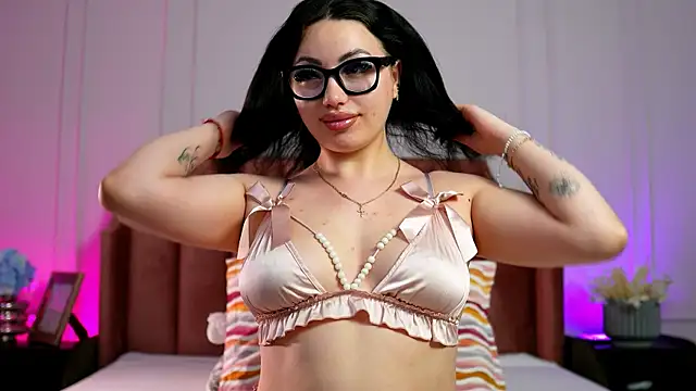 Snapshot of LisaRaee chatting on 23, 6, 2026 LisaRaee online show from 23, 6, 2026